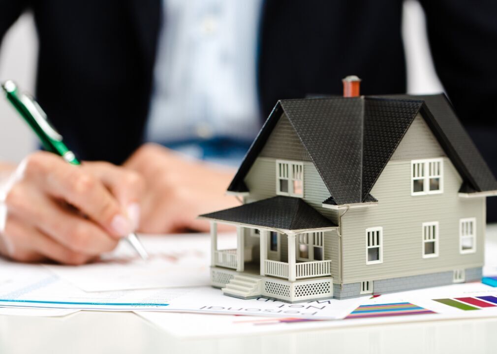 Kansas: Property, real estate, and community association managers